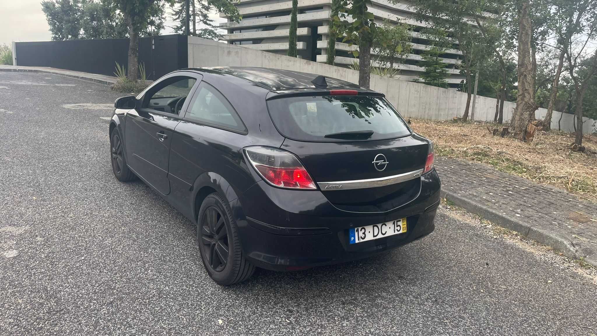Opel Astra GTC 1.3 CDTi