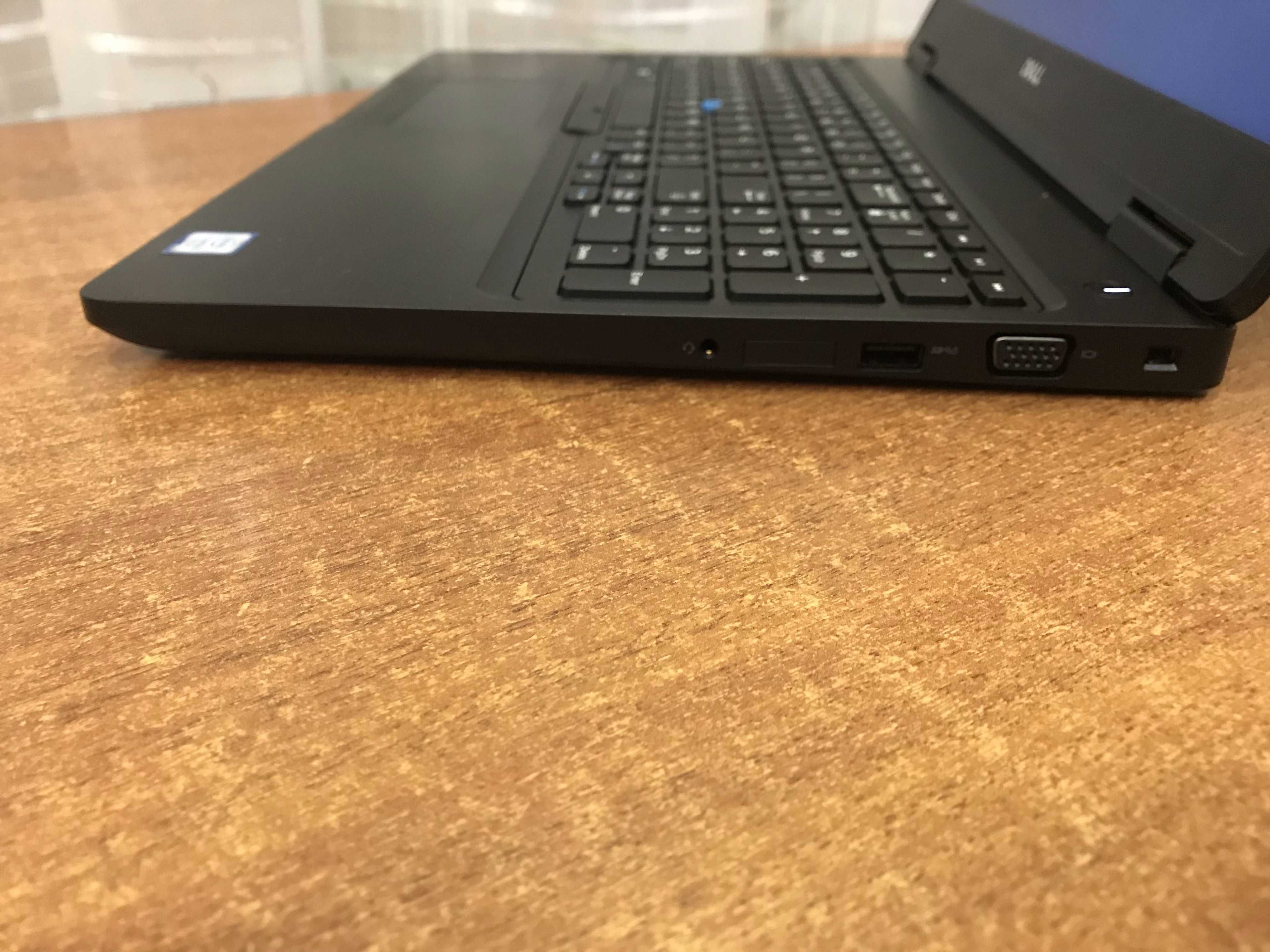 Ноутбук 15" FHD Dell Latitude 5590 (I5-8250U/8Gb/SSD256/Intel)