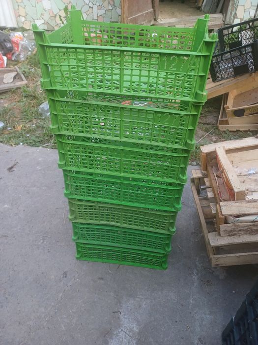 Ящики різні пластик