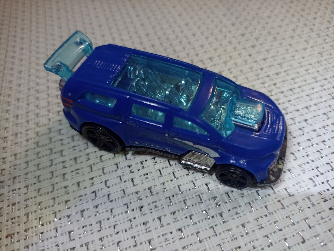 Hot Wheels nitro taligater