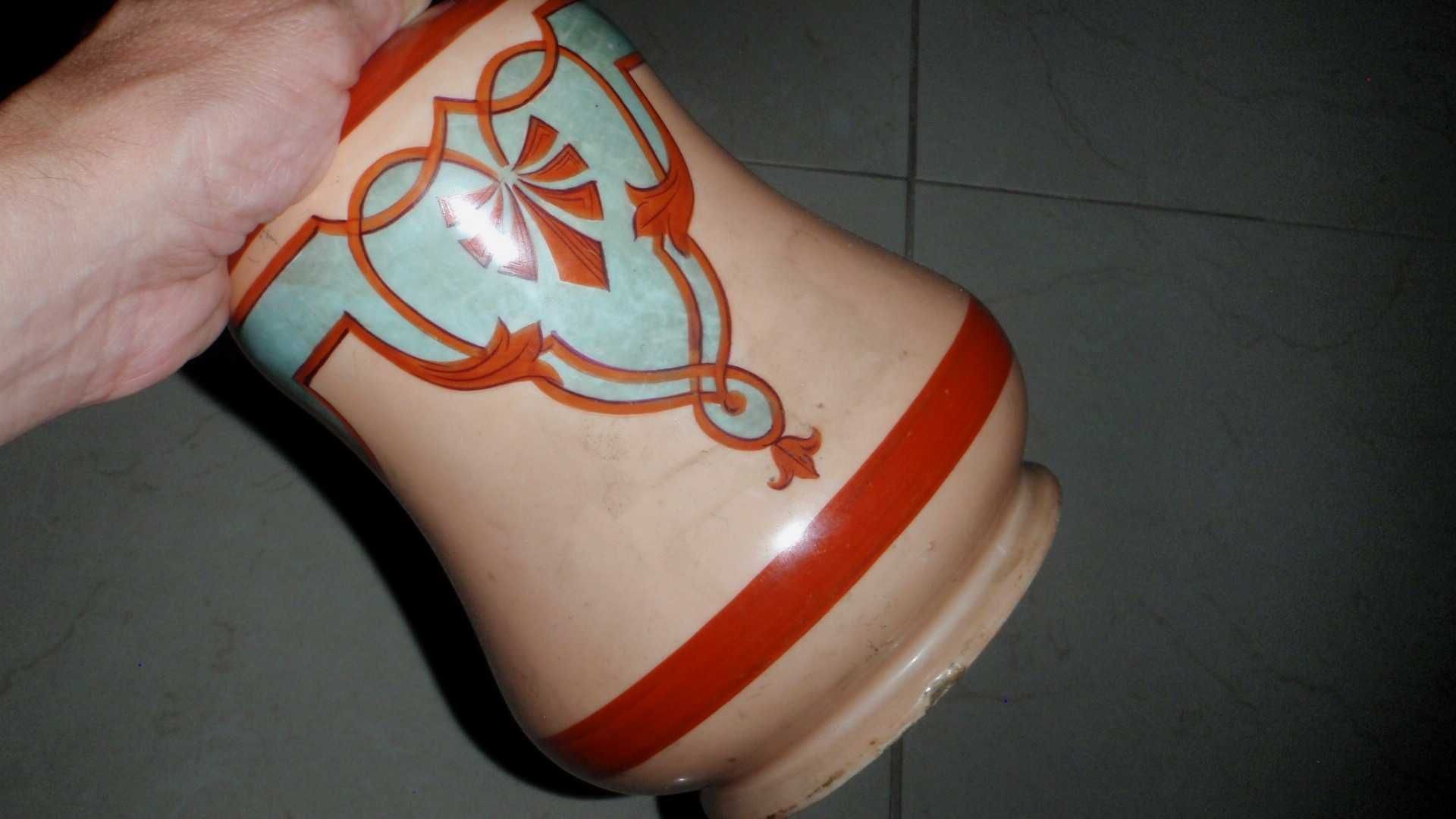 Secesja - korpus lampy naftowej z lat 1900 - 1920 .