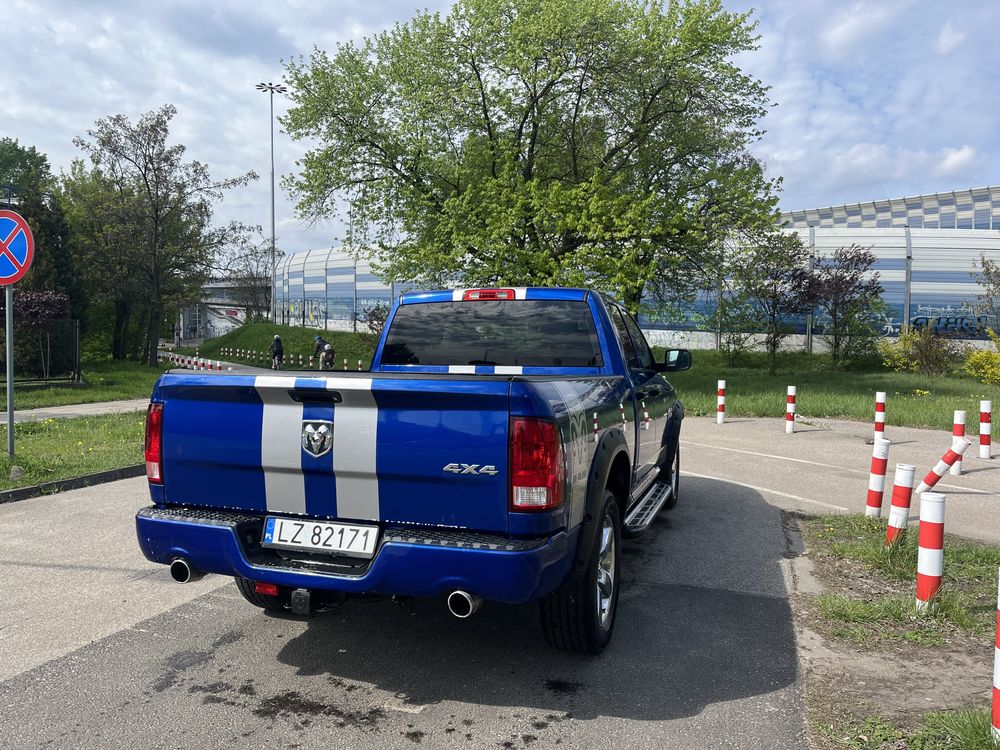 Dodge Ram 1500 hemi