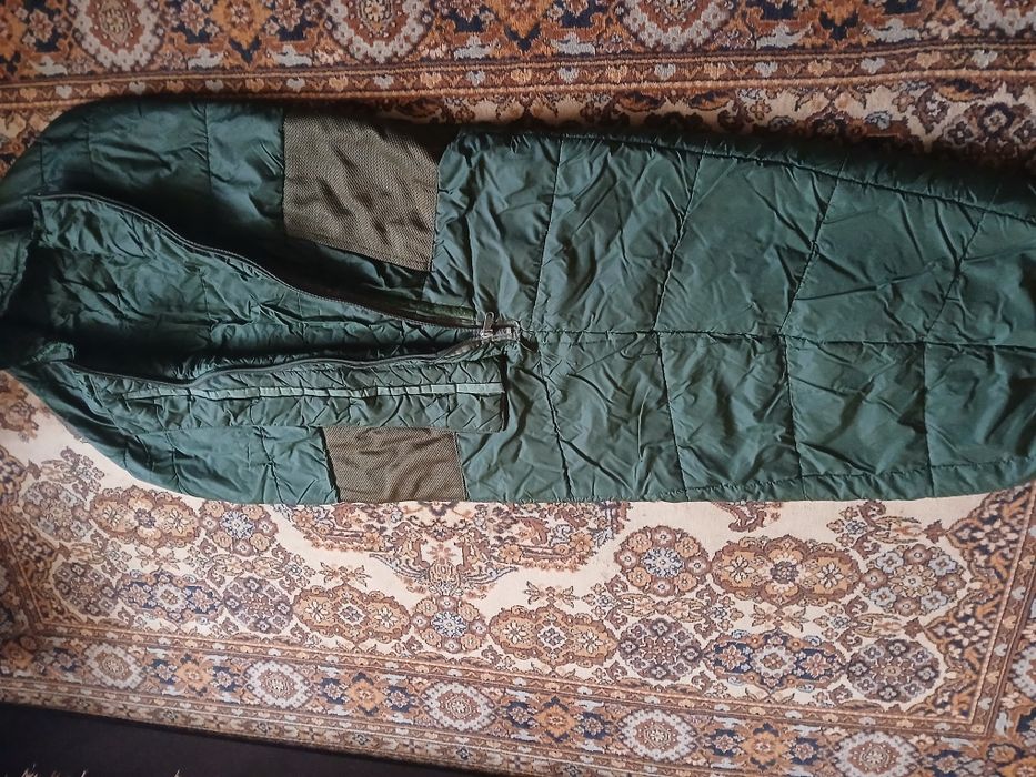 Спальний мішок вживаний