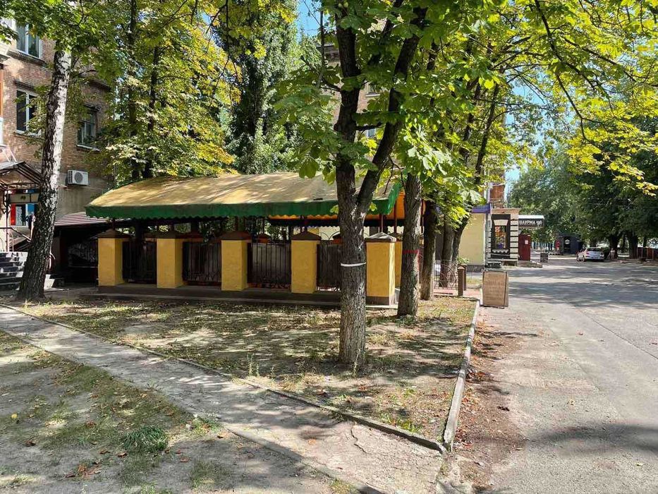 Продаж кафе + тераса на бульварі Вацлава Гавела, 49