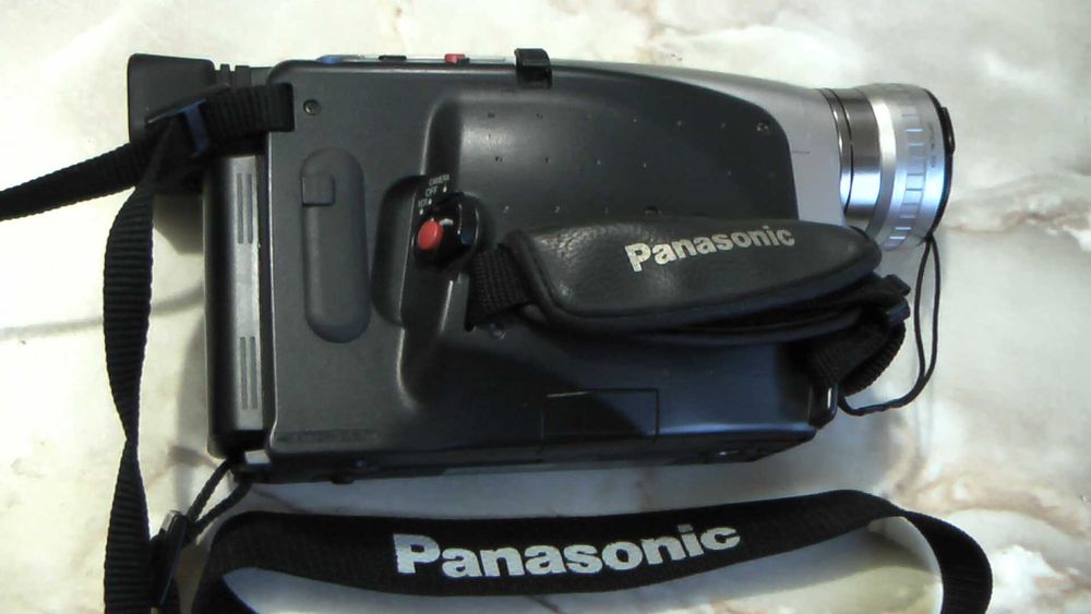 Відеокамера Panasonic NV-RZ9