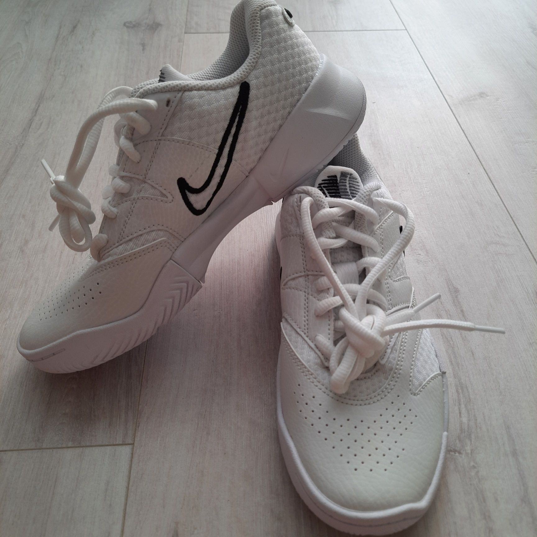 Кросівки Nike Court Lite 4 Tennis Shoes White FD6575-100