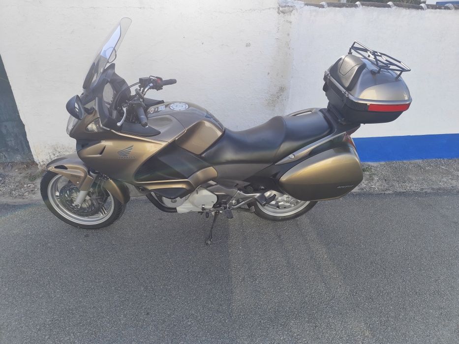 Honda Deauville 700