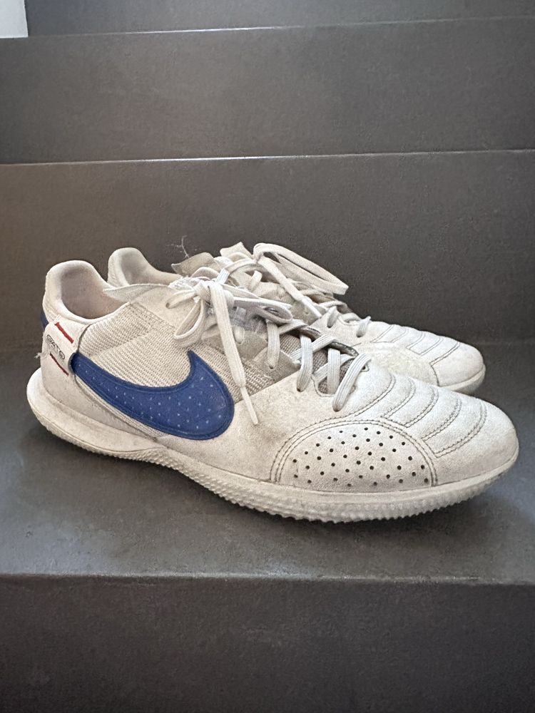 футбольные кроссовки NIKE ориг