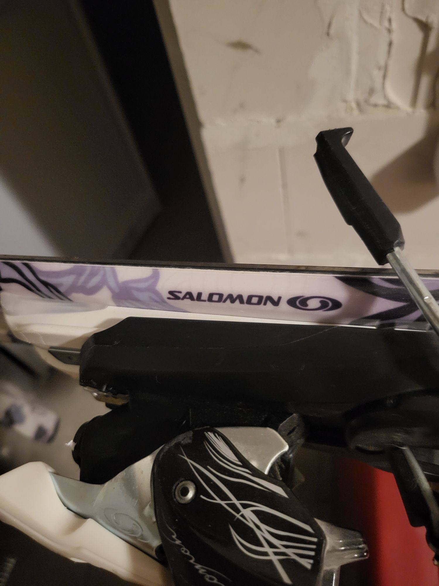 Narty  Salomon Crystal 151