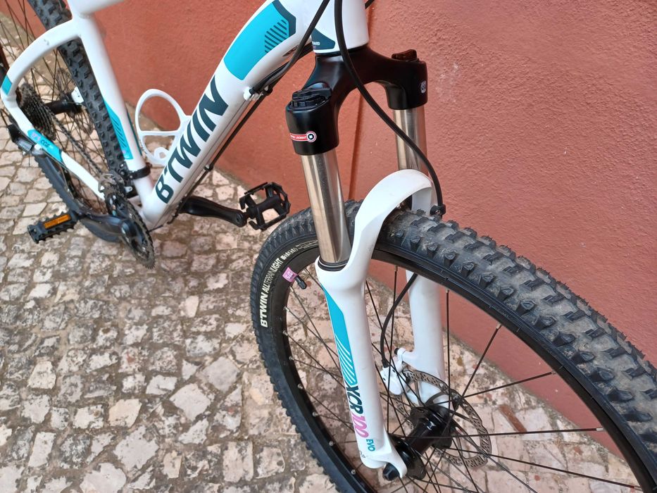 bicicleta BTT Decathlon Btwin Rockrider ST540
