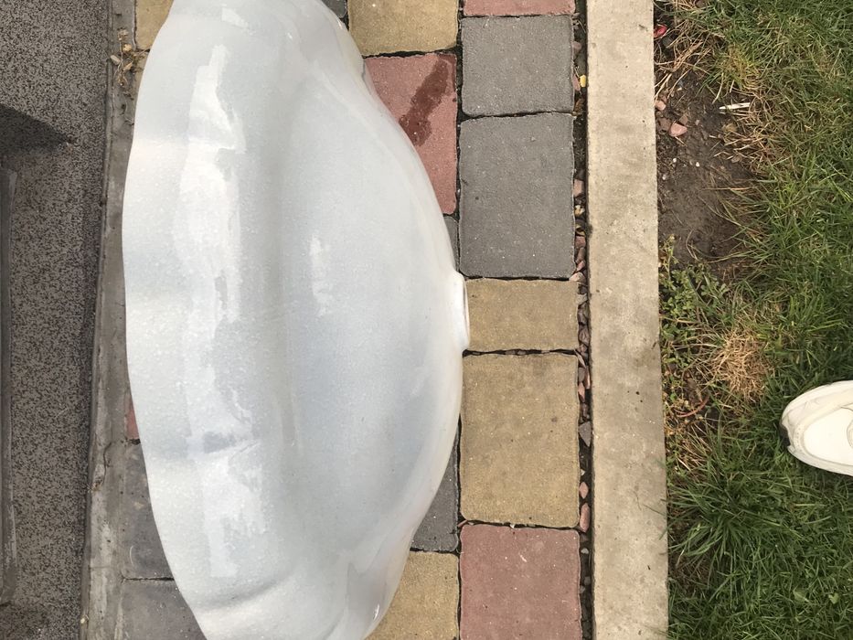 Умивальникн  новий