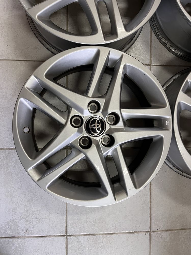 Jantes 17” 5x114.3 Originais Toyota