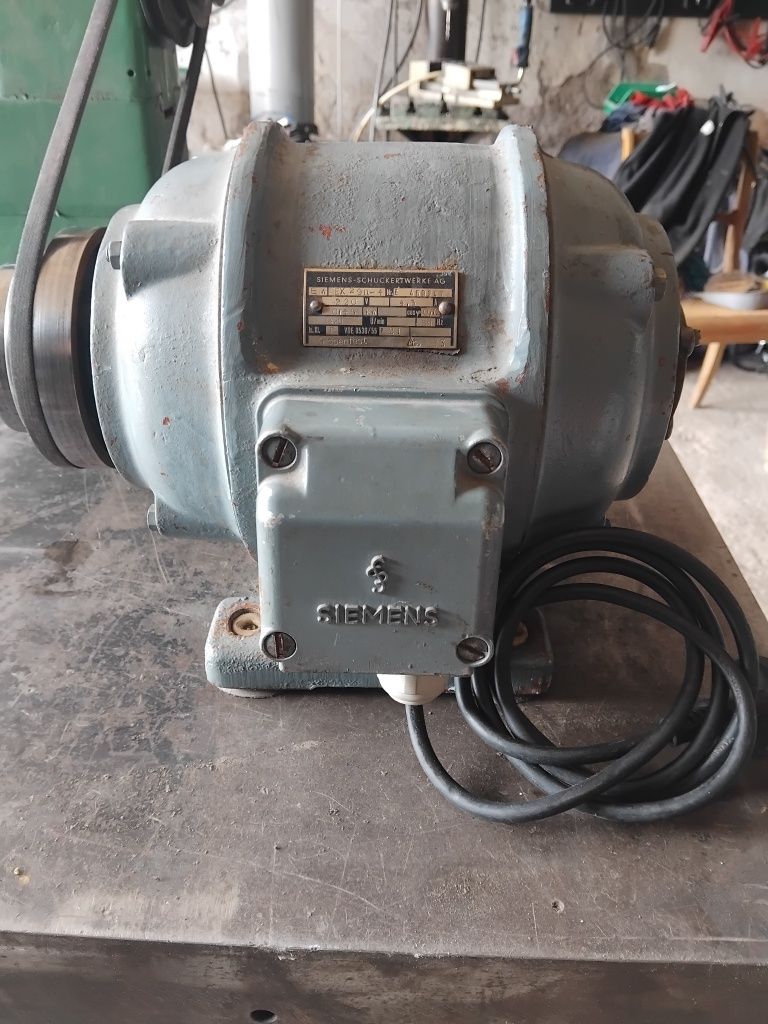 Tokarka do metalu DM 180
