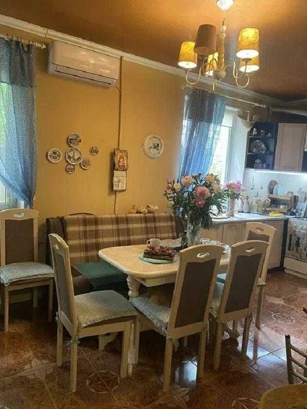 Продам 3-х к. квартиру на Бреуса/Скворцова. Свой гараж и двор.