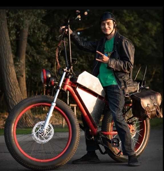 Бокс для аккумуляторов на велосипед