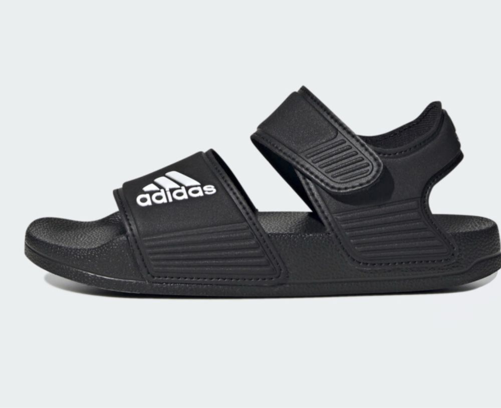 Босоніжки adidas 37 розмір.
