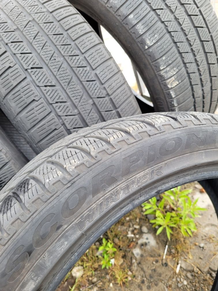 Шини 265/40R22 2шт Піреллі