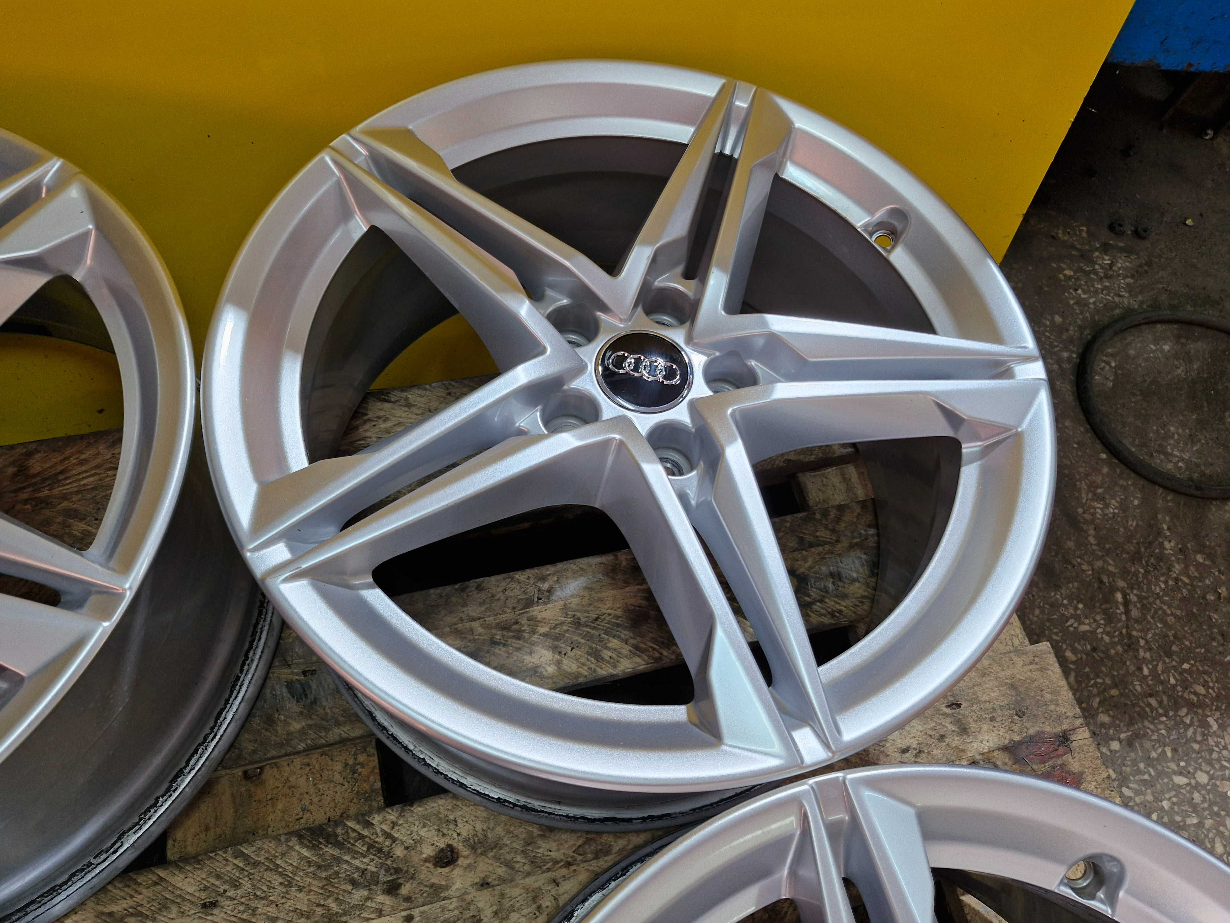 Alufelgi 5x112 18 Audi A4 S4 B8 B9 A5 A6 8W0 OE 8.0" x 18" ET40 S-line