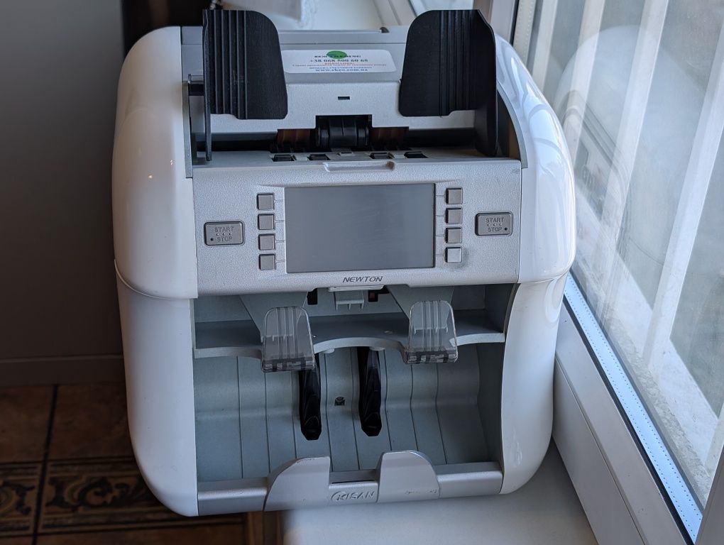 Kisan Newtone fs. Сортувальник банкнот