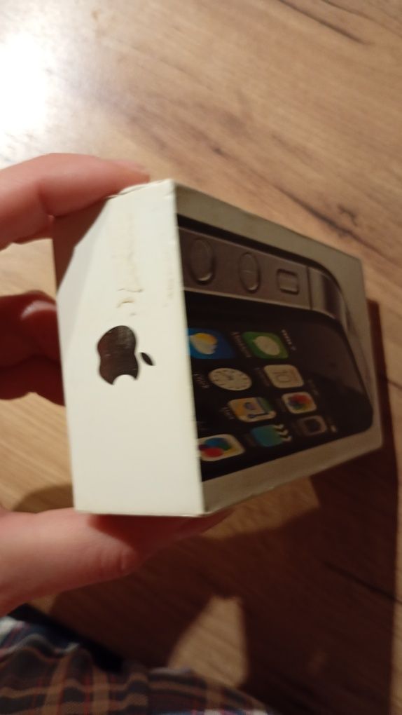 iPhone 4s na części opis czytaj