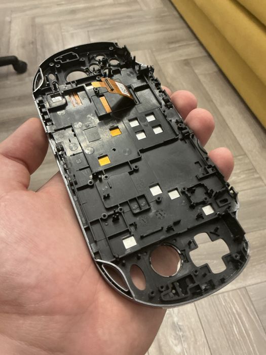 Дисплей PS VITA в невідомому стані