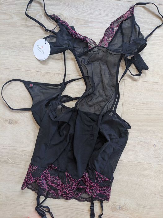 Komplet Obsessive Koszulka i stringi