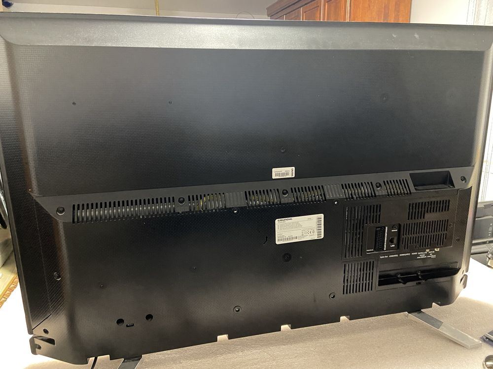 Телевізор Grundig 43GFB6623 SmartTV/wifi/T2/FullHD