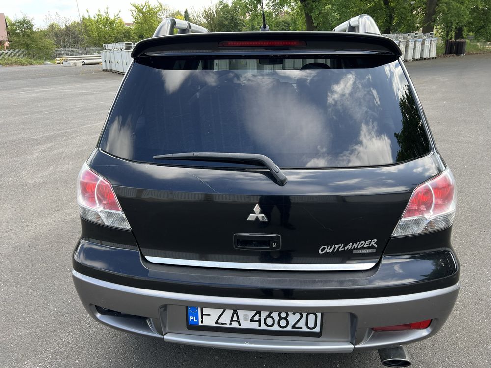 Mitsubishi Outlander 2.4 benzyna