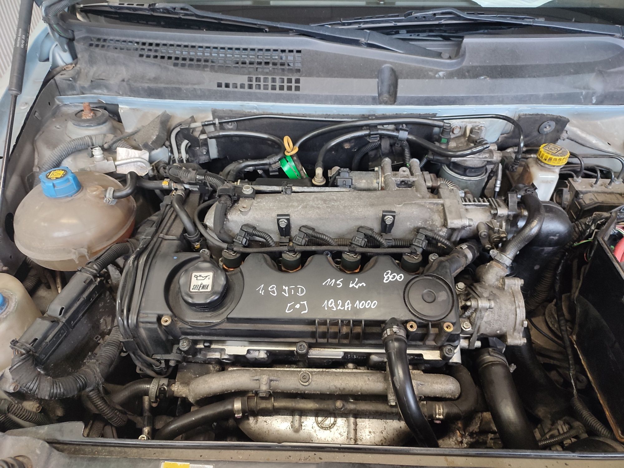 Fiat Stilo Alfa  Romeo 147  silnik 1.9 JTD 115km 192A1000