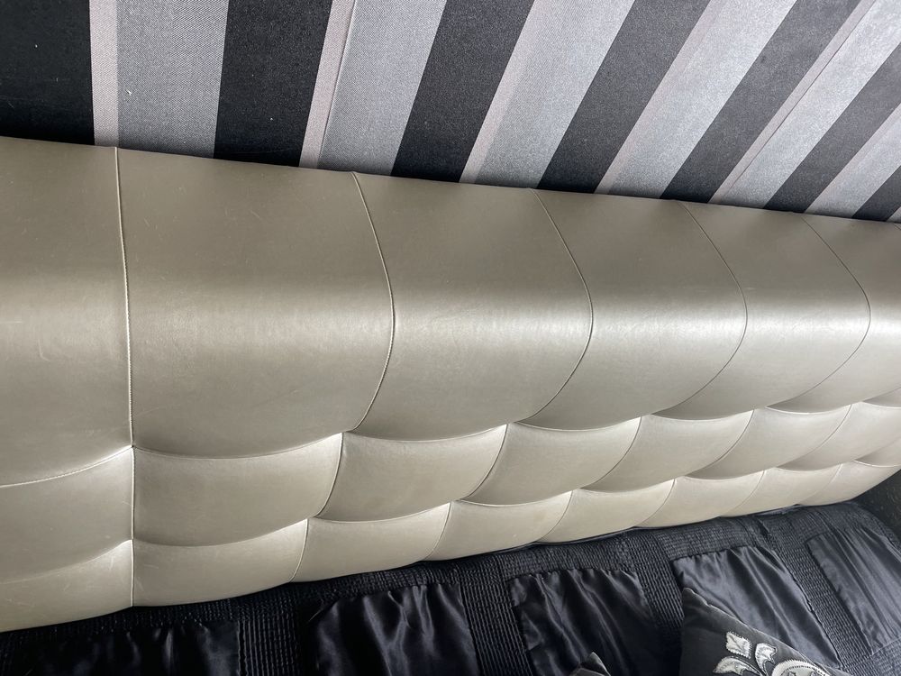 Cama de casal 160cm da marca AREA