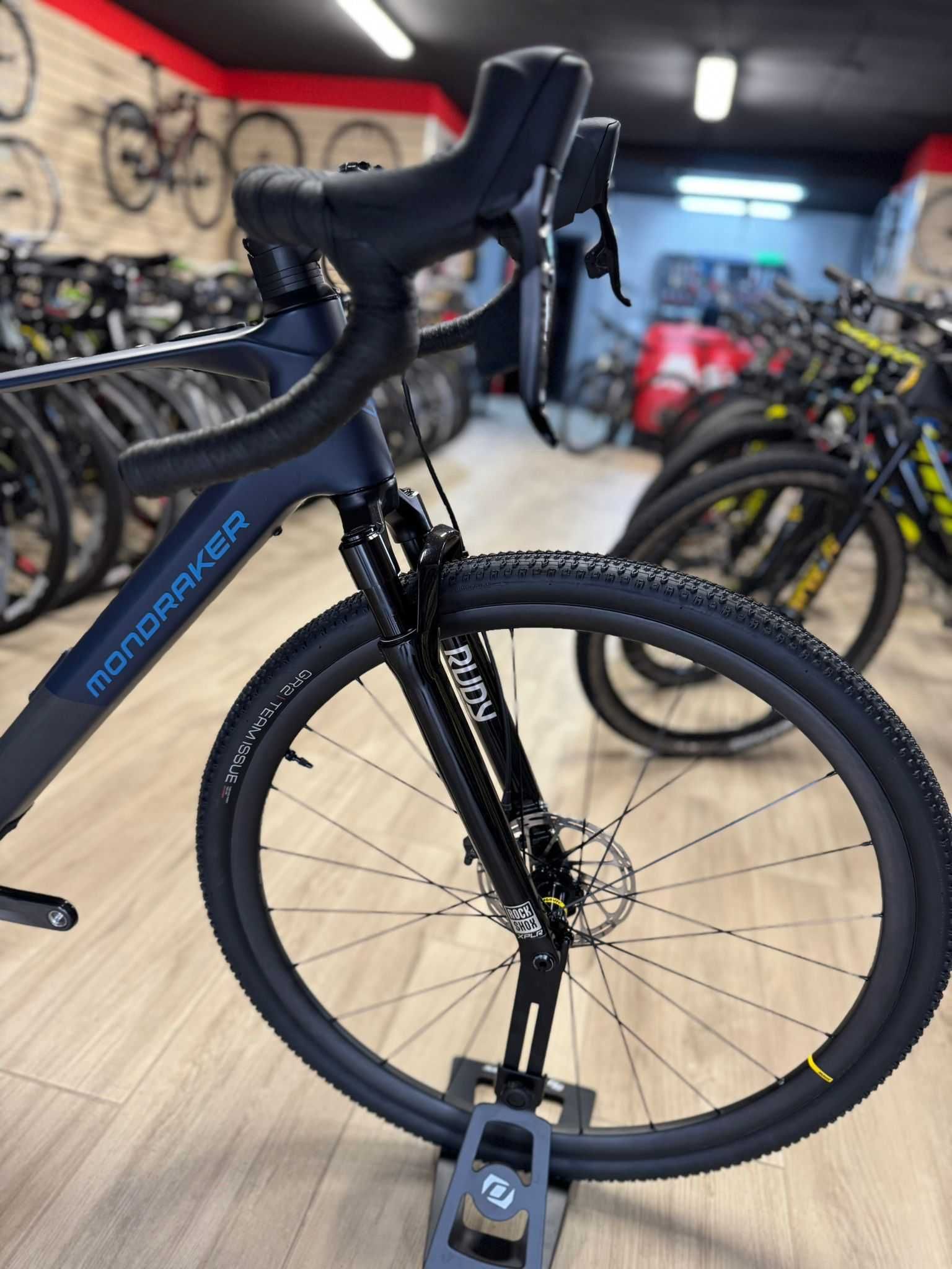 Mondraker Dusty XR M