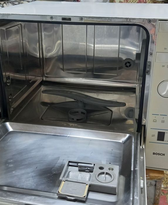 Компактна настольна посудомийна машина Bosch SKT 3002 EU