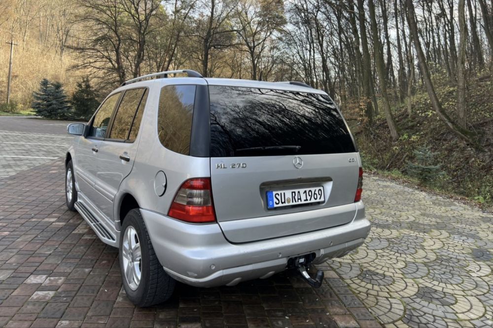Продам Mercedes-Benz  ML 2004 року  2.7 дизель