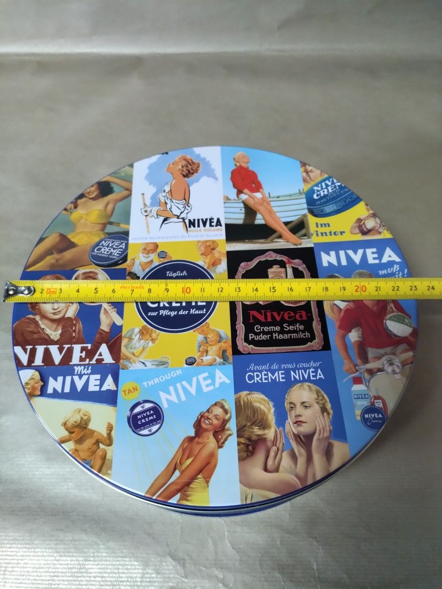 Lata grande Nivea Creme