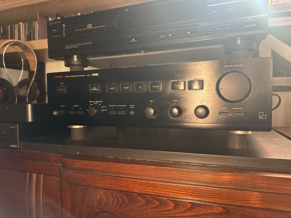 Amplificador integrado luxman a373