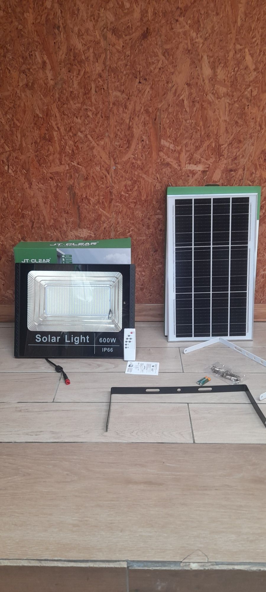 Holofote com painel solar a parte 600w e comando