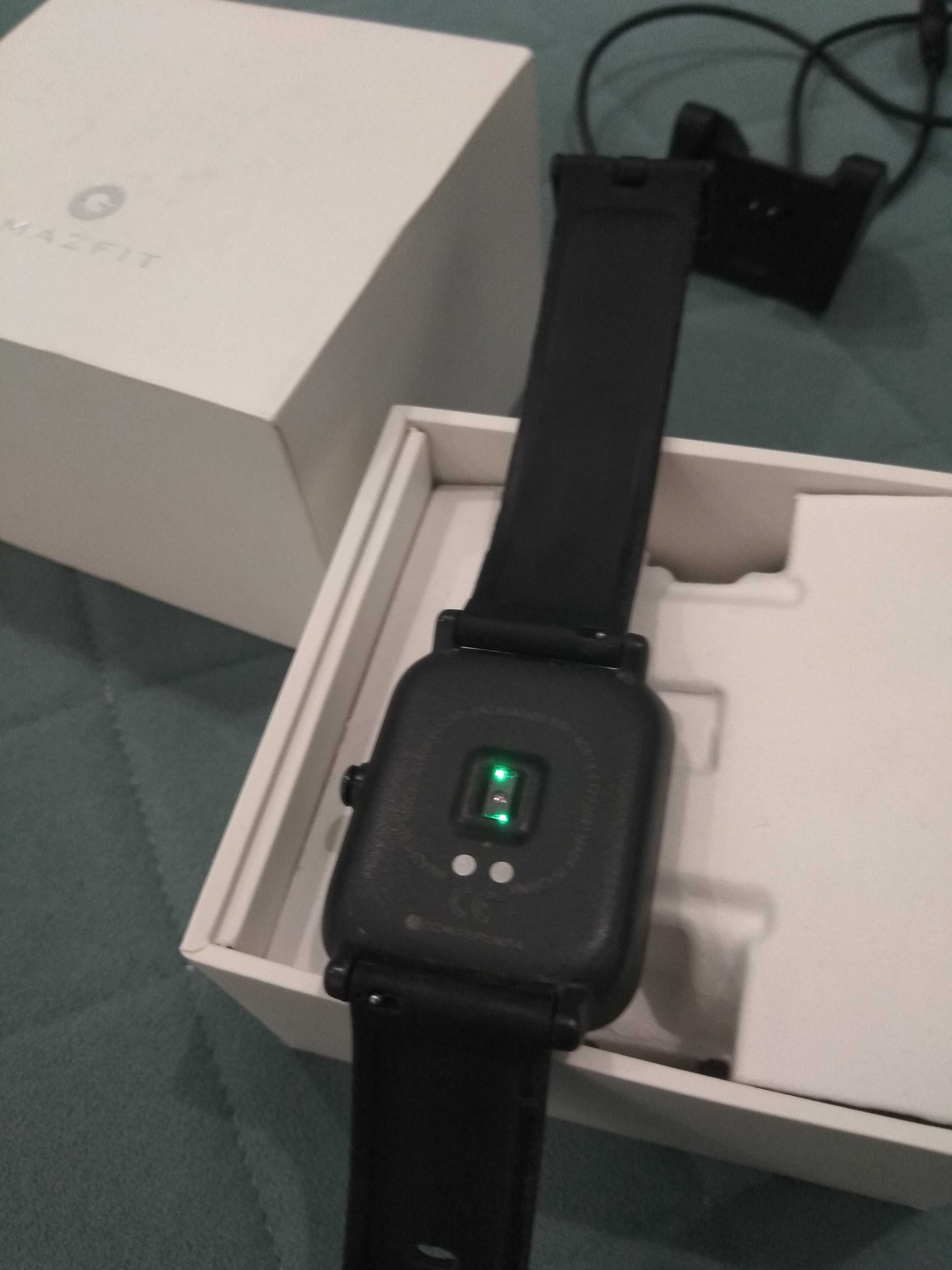 Смарт часы amazfit bip модель А1608 рабочие