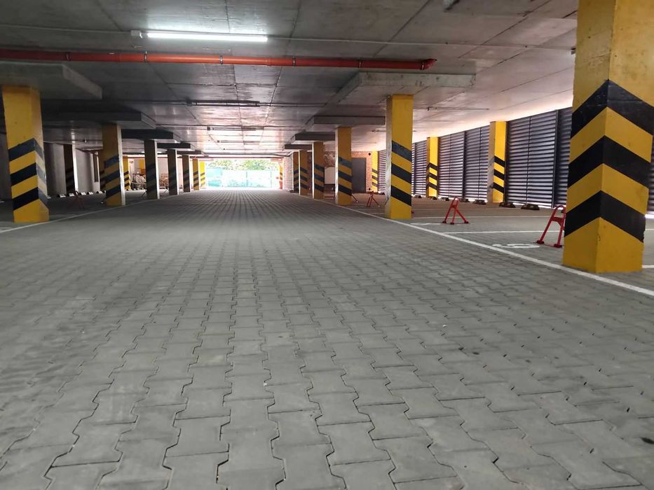 Паркомісце в ЗДАНОМУ БУДИНКУ!!!