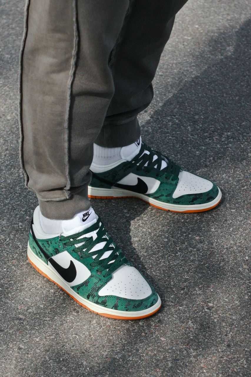 Чоловічі кросівки Nike Dunk Low білий з зеленим 1020 НОВИЗНА