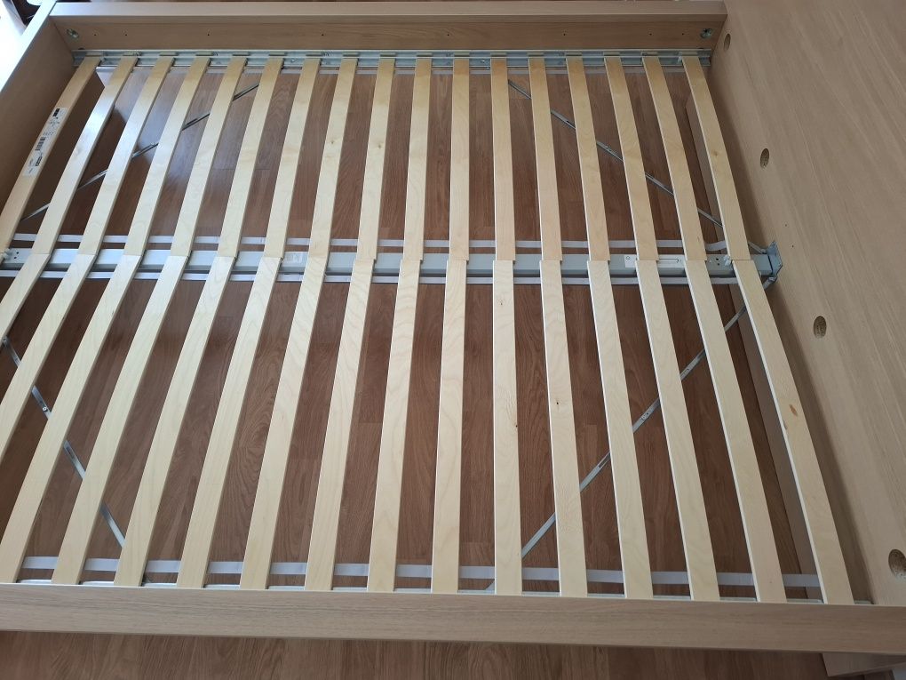 Cama Ikea Malm 160x200cm c/ estrados e colchão