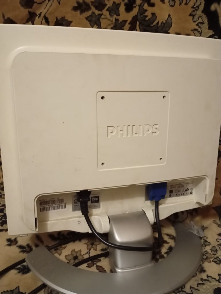 Монитор  Philips