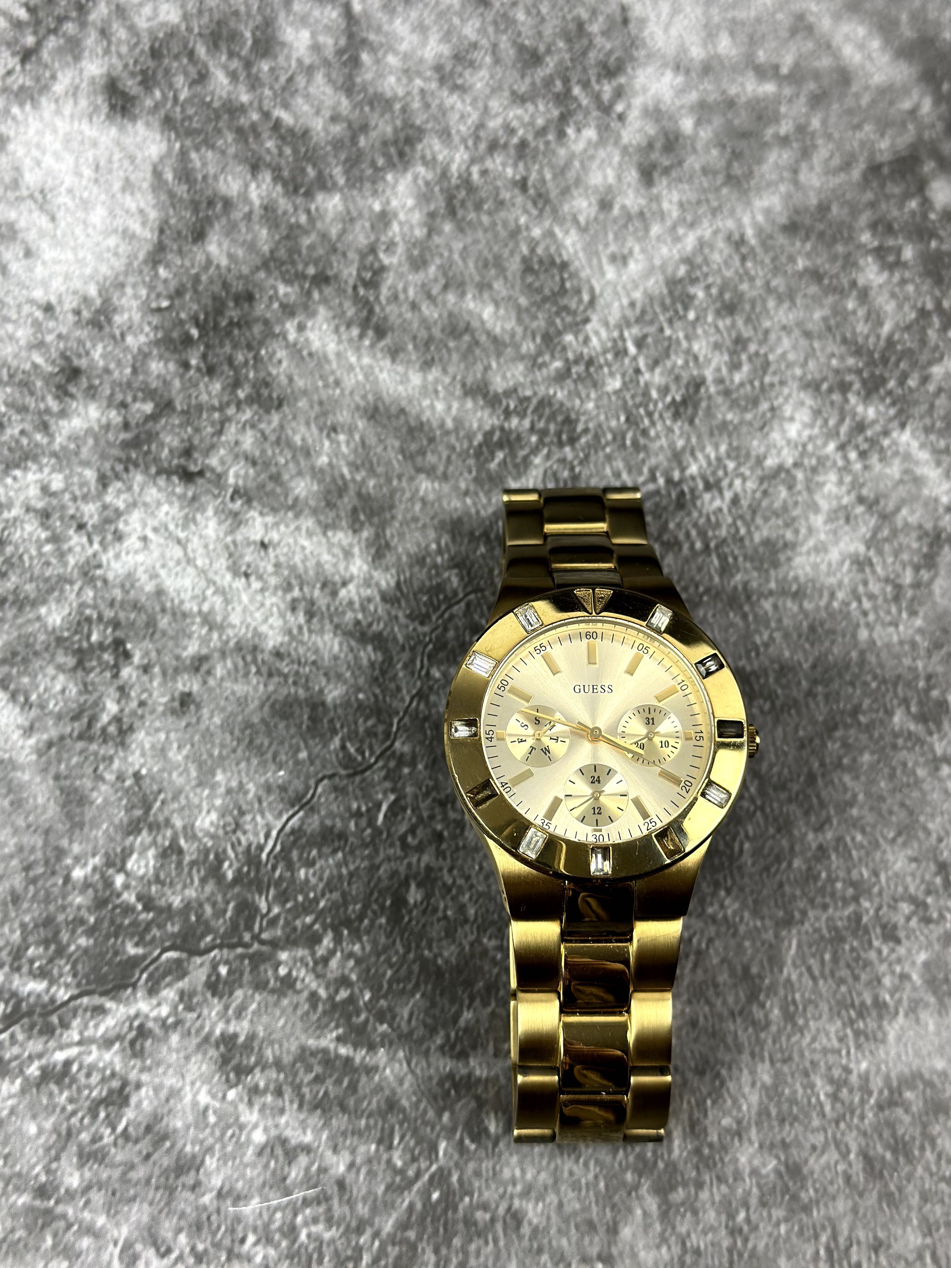 Relógio Guess Dourado - Quase Sem Uso