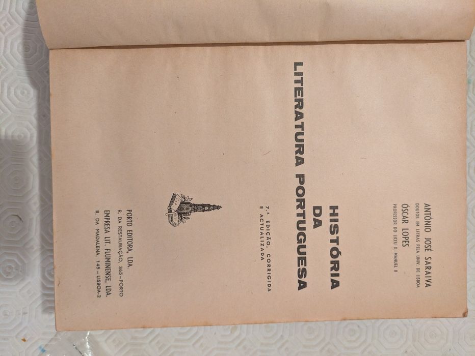 História da literatura portuguesa de António José Saraiva e Oscar Lope