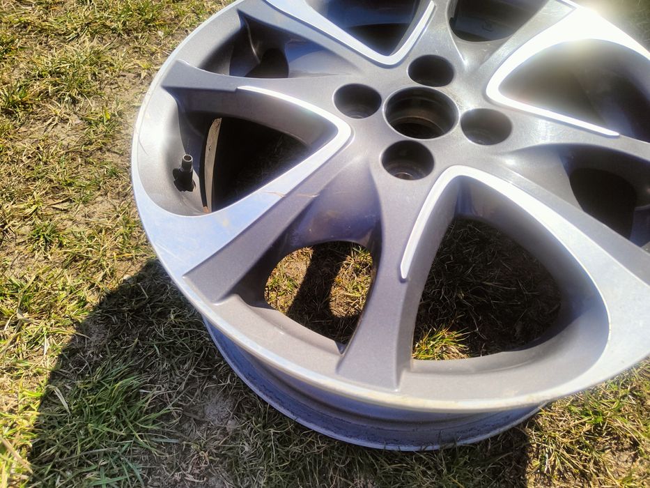 Felga Toyota Yaris 16/6" et51 4x100
