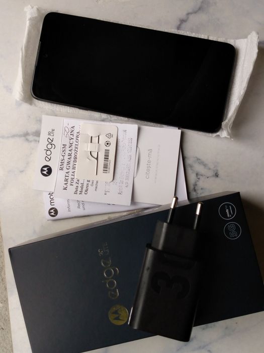 Motorola edge 20 lita 8 / 128 GB - graphite  stan idealny