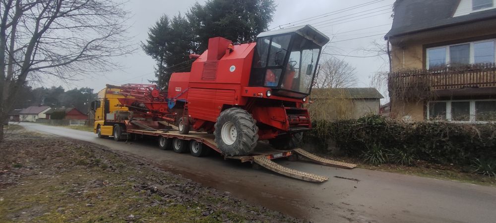 Uslugi transport niskopodwoziem wywrotka patelnia