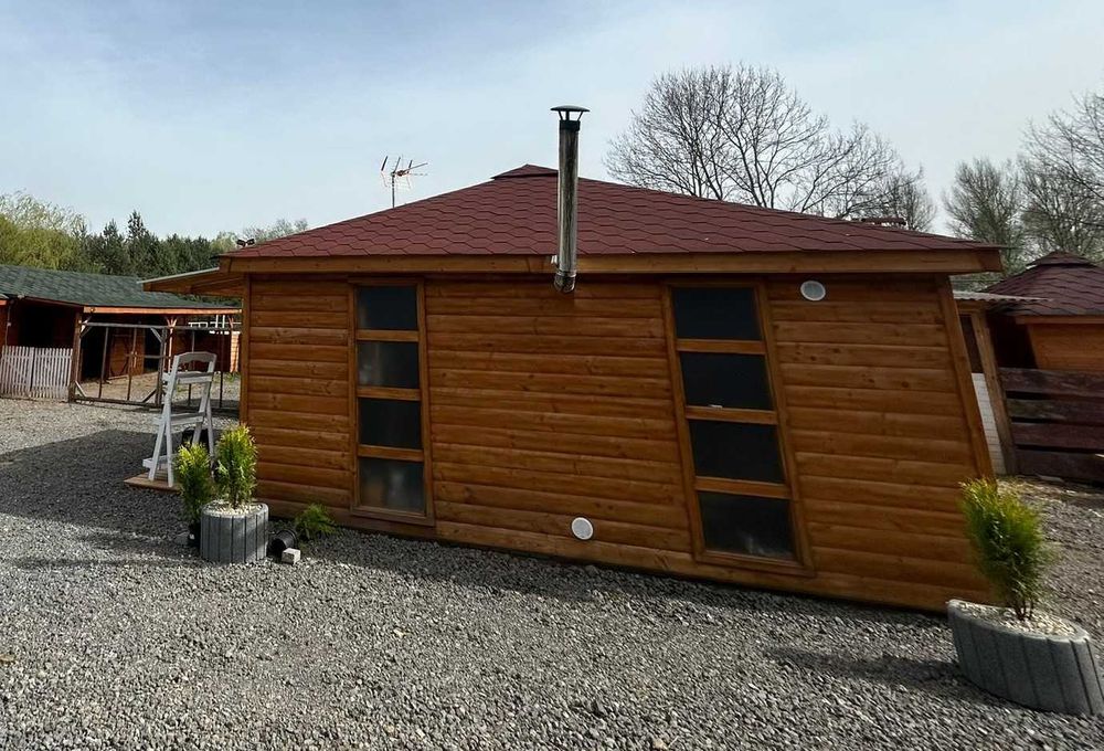 Domek 5 x 5 drewniany ocieplany w całości z podłogą całoroczny Używany
