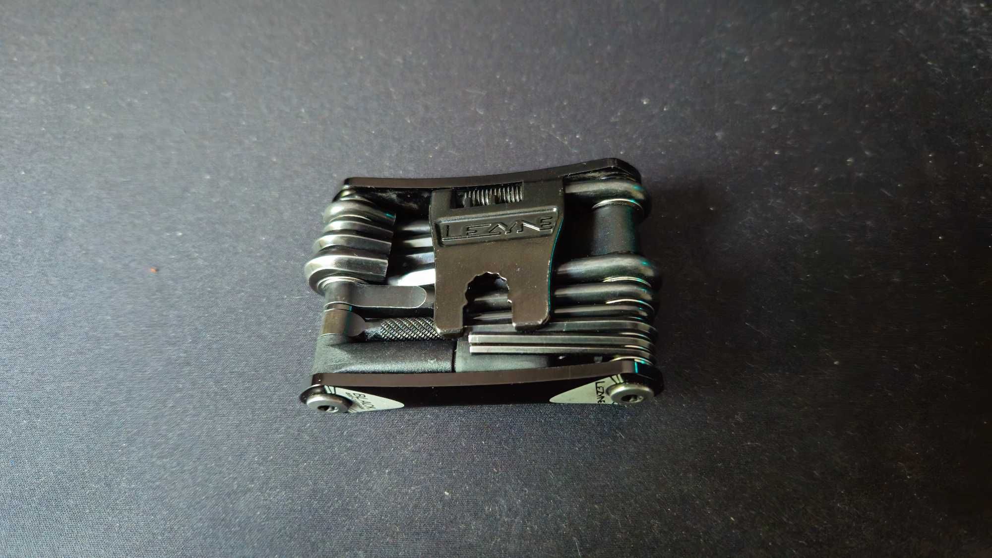 Lezyne Rap II 20 - multitool rowerowy ze skuwaczem