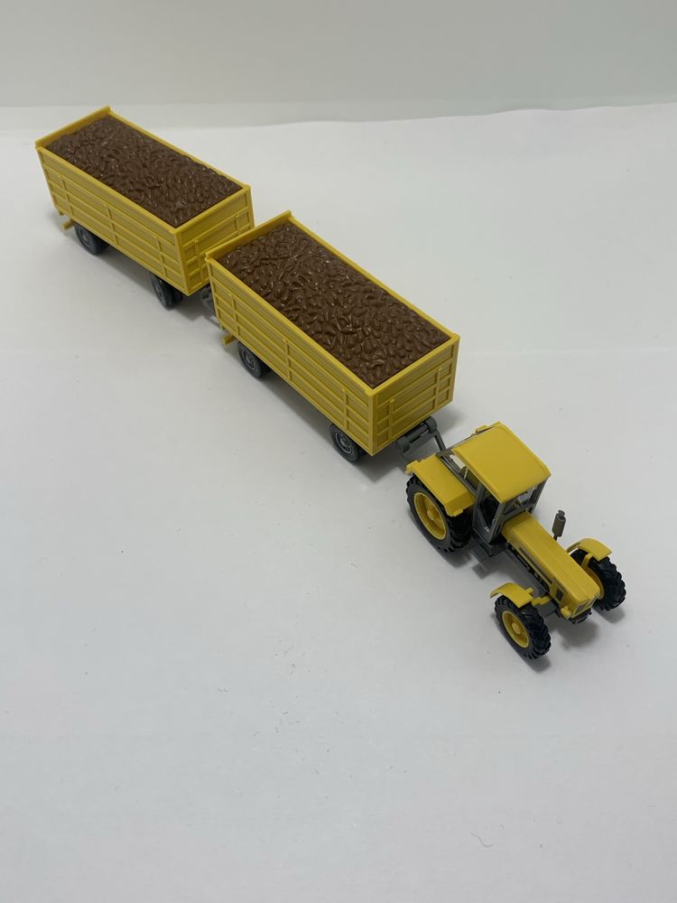 Tractor com reboques da Wiking 1/87