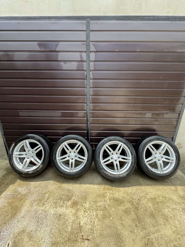 Продам диски R17 оригинальный с резиной